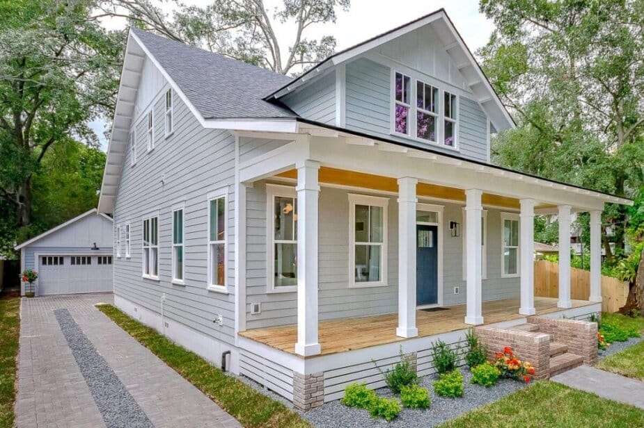 Siding contractors in Winston-Salem, NC - working with siding planks, panels, shingles