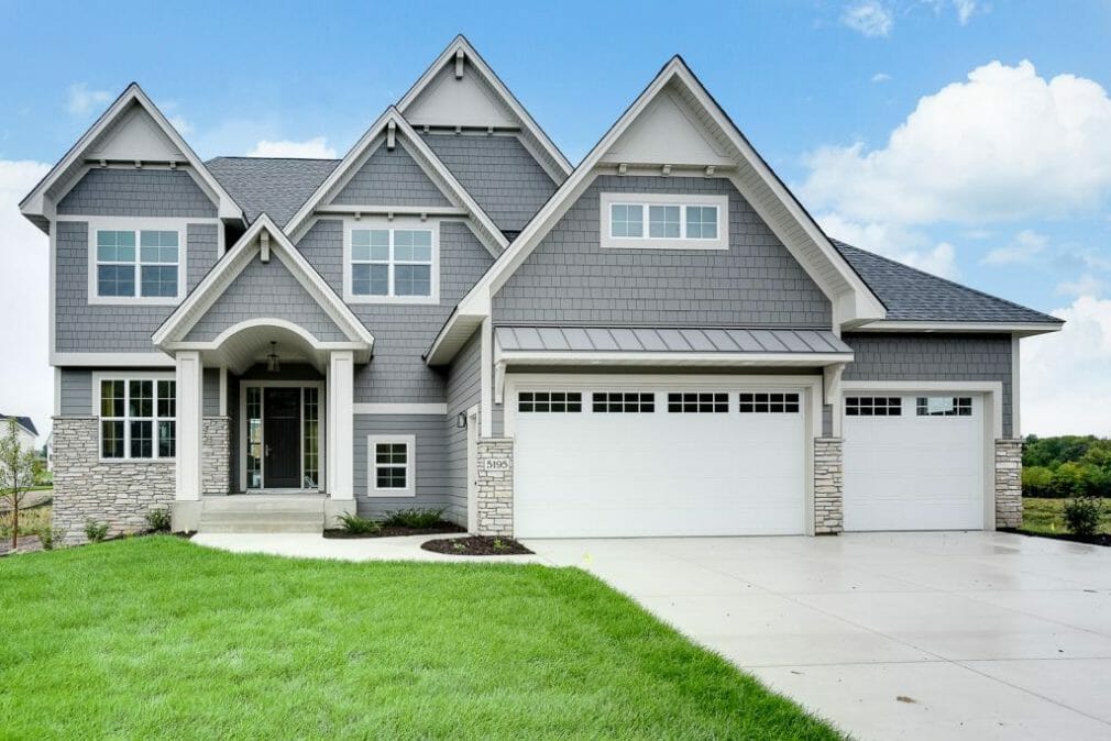 Exterior home siding - installation cost in Edmonton Exterior home siding - installation cost in Edmonton