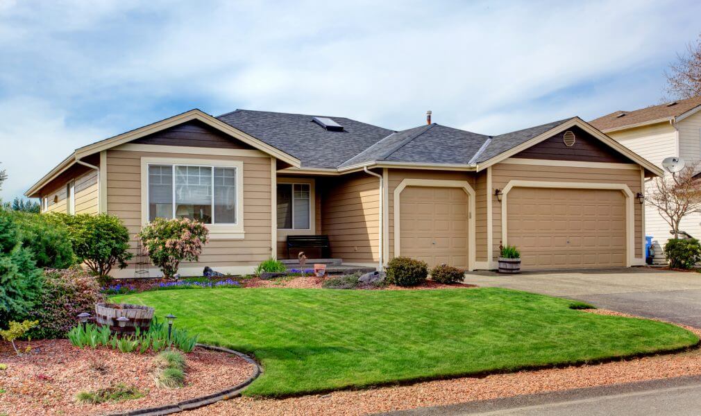 James Hardie Plank CM in Khaki Brown and Rich Espresso Siding contractors in Boulder, Colorado - we work with siding planks, panels, shingles