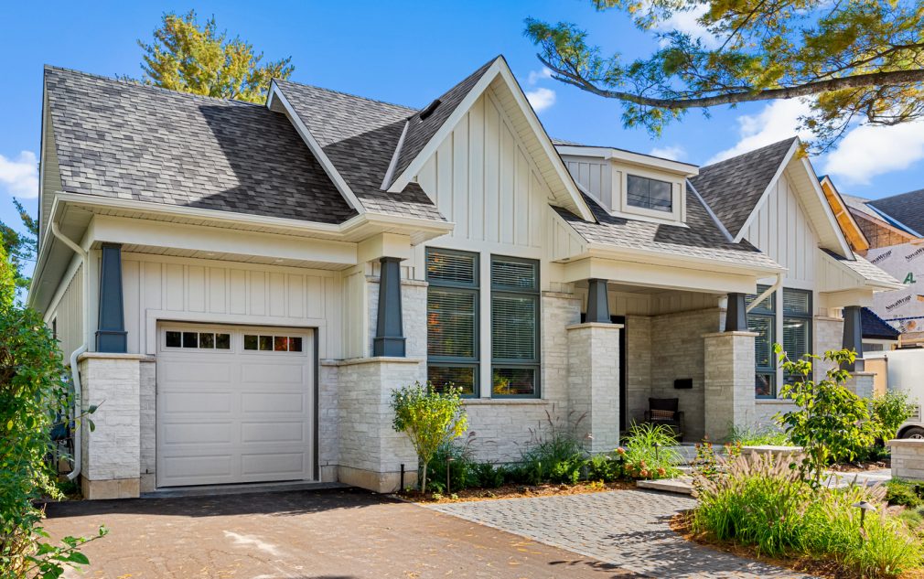 James Hardie Lap and Board&Batten siding in Arctic White Color Top siding installation company in Ottawa - lap, board and batten, vertical and horizonal siding installation