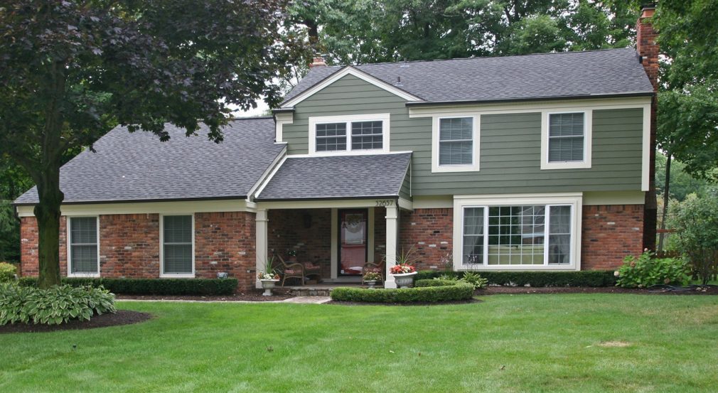 James Hardie Plank Siding in Mountain Sage Siding contractors in Memphis, TN - working with siding planks, panels, shingles
