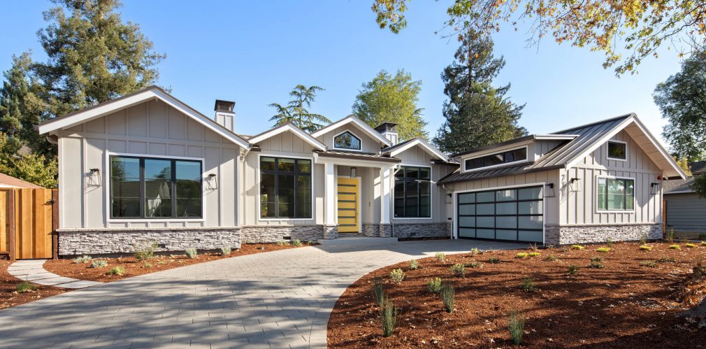 James Hardie® Board&Batten in Pearl Gray Siding contractor in Texas - we work with panels, plank, shingles and shakes
