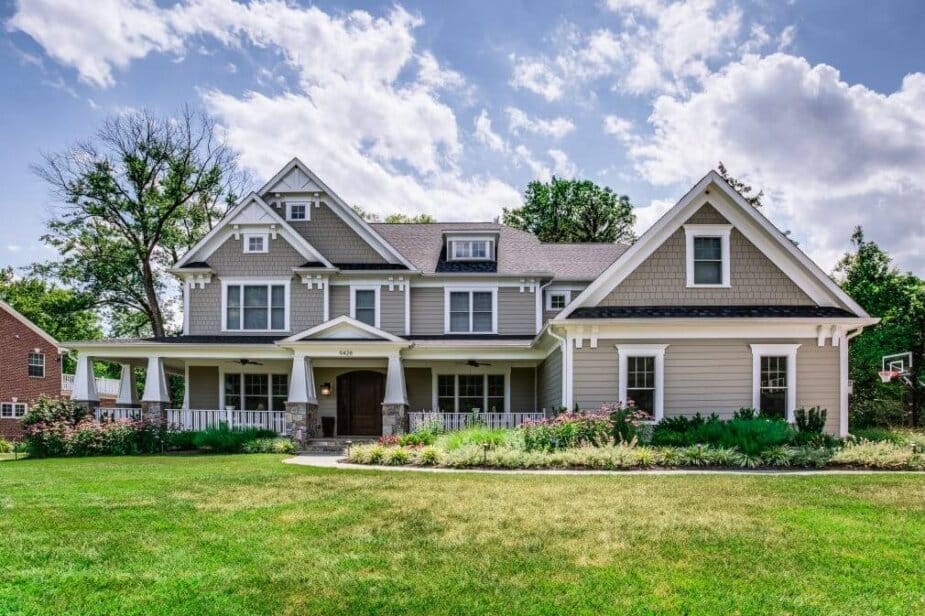 Top siding company in Denver, CO - we work with cedar, vinyl, james hardie, wood, aluminum siding
