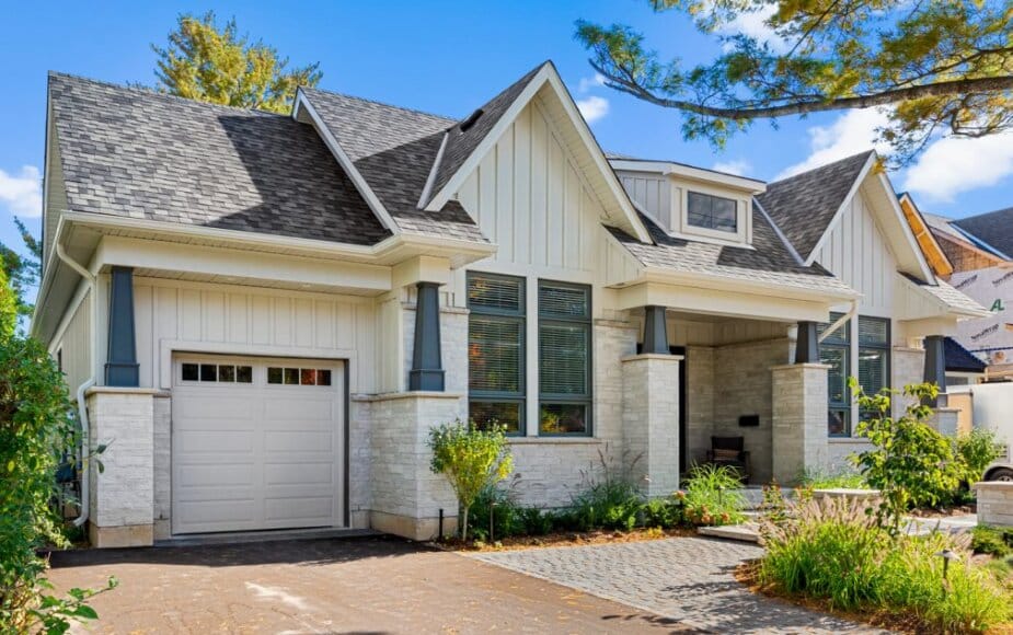 Top siding installation company in Ottawa - lap, board and batten, vertical and horizonal siding installation