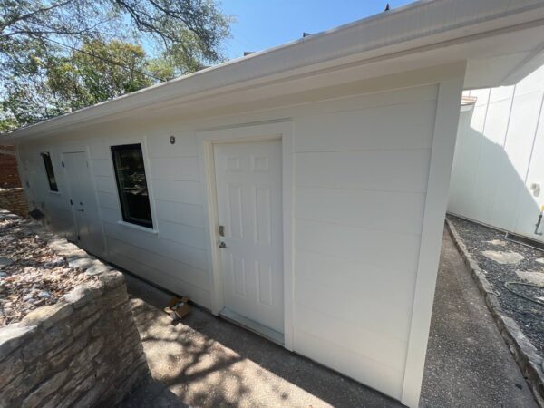 B&B and JH 9” Reveal Custom Trim on windows siding project