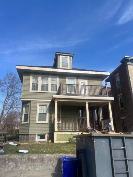 Full House siding renovation with Certainteed Cedar Impressions Triple 5 Straight Edge shingles