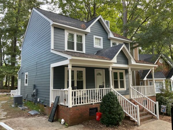 Full house siding renovation from Masonite to Hardie
