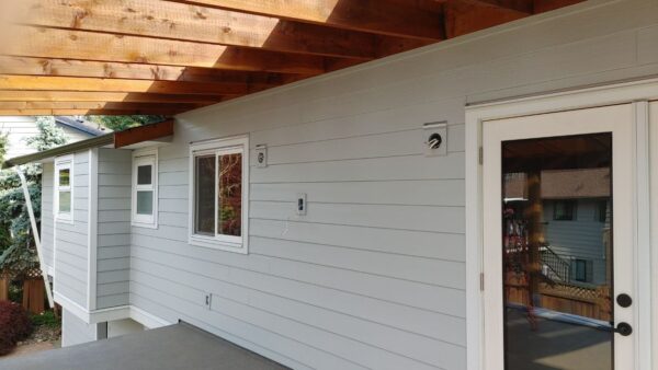 JH Plank (with 7” reveal) Cedarmill Light Mist Siding in Langley
