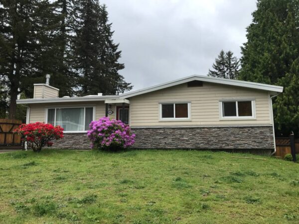 Residential home siding improvement project
