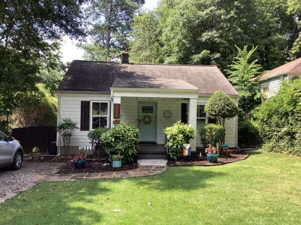 Full home siding replacement from wood lap siding to James Hardie 8.25