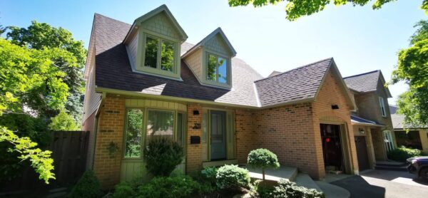 Completed James Hardie shingles siding project in oakville
