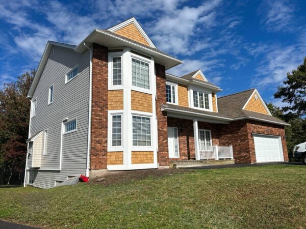 Completed residential siding replacement in Regina