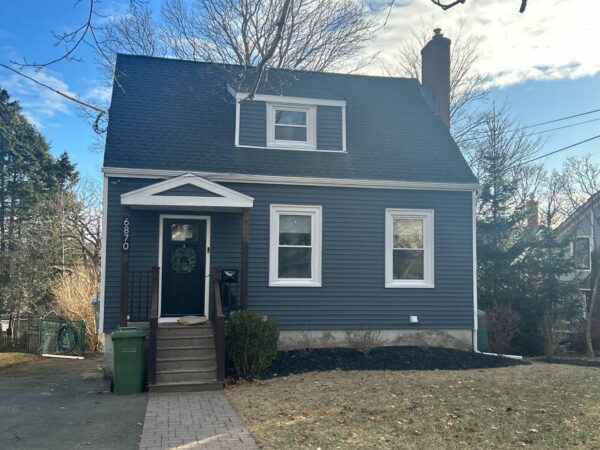 Completed vinyl siding project