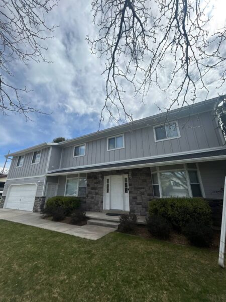 Completed James Hardie siding project