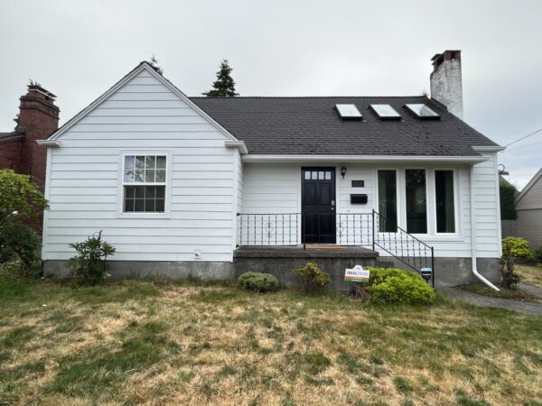 Completed James Hardie siding project