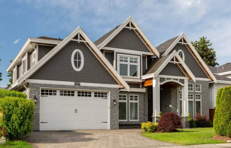 Exterior home siding – installation, replacement and repair cost of James Hardie, cedar, vinyl siding in Baltimore