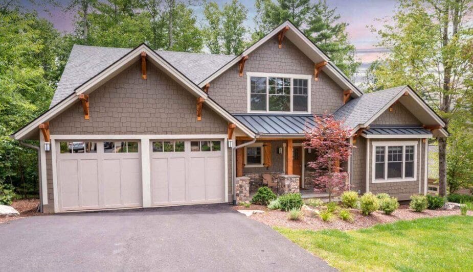 Exterior home siding - installation cost in Maple Ridge